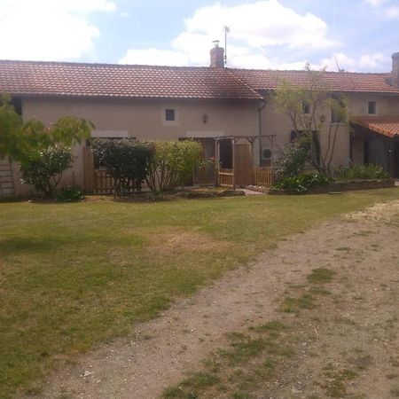 Gite Au Chant Des Vents Thurageau Exterior photo